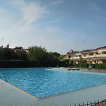 Cozy One Bedroom With Pool And Ac