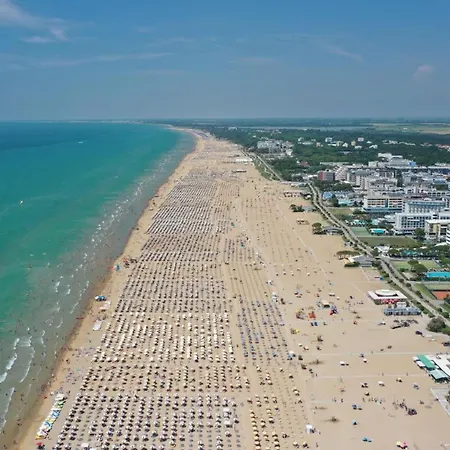 Cozy One Bedroom With Pool And Ac Apartament Bibione