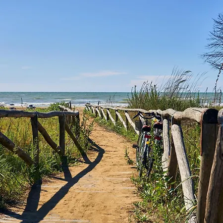 Cozy One Bedroom With Pool And Ac Apartment Bibione